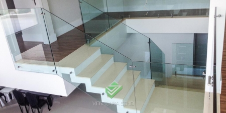 Corrimão de Vidro: praticidade e requinte